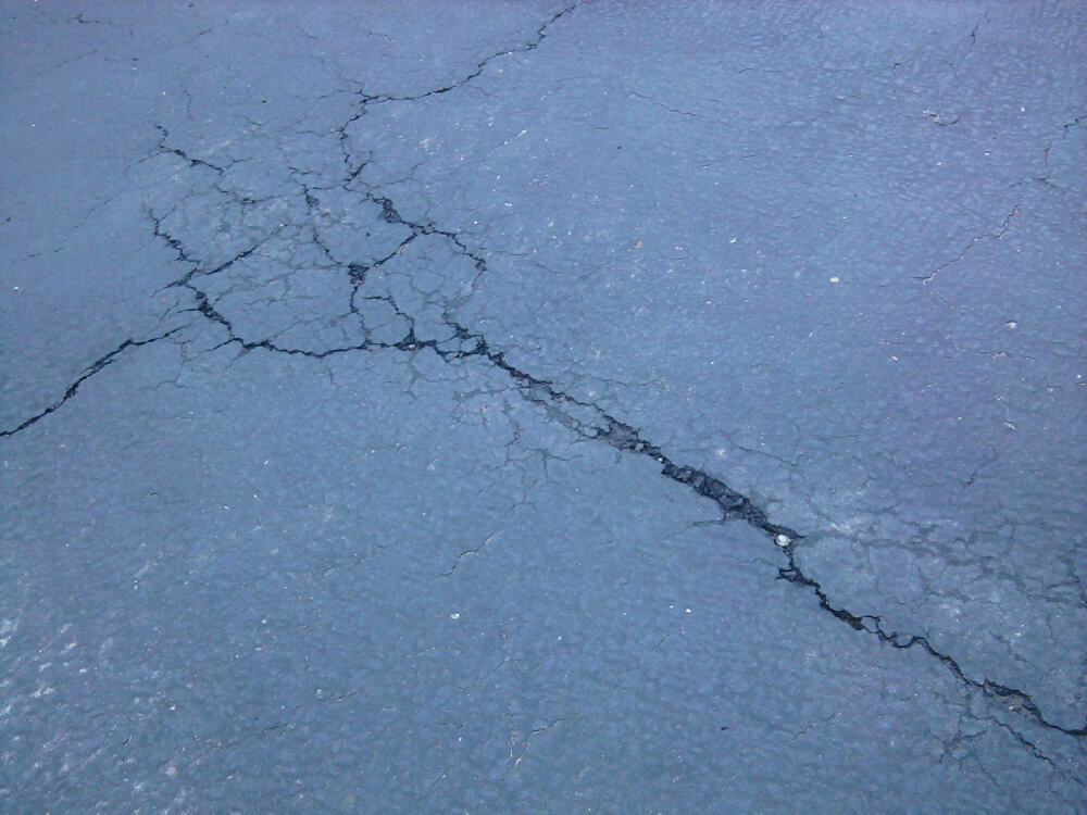 Asphalt Driveway Cracks