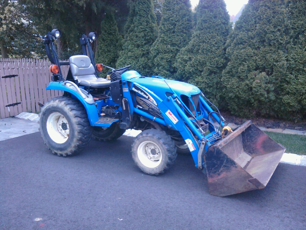 Mini Bulldozer for Landscape Mulch Application