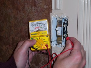 Using a Voltmeter on a Live Switch
