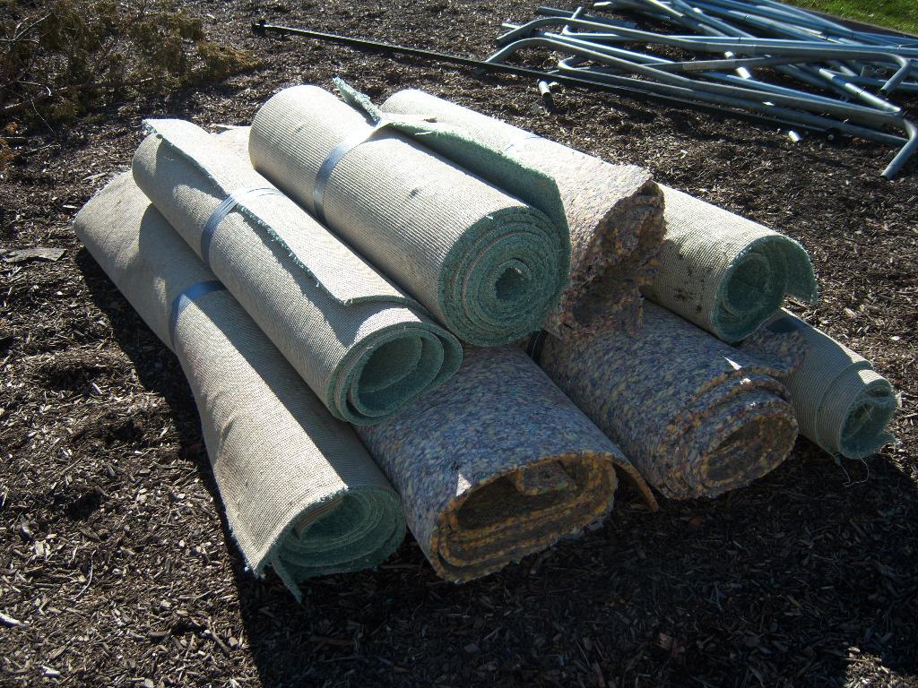 Carpet Bundles to Dump